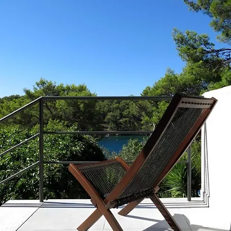 Holiday home Small Mande Milna (Brac)